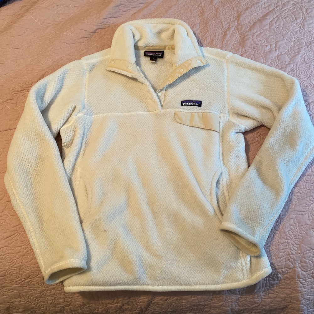 White Patagonia pullover